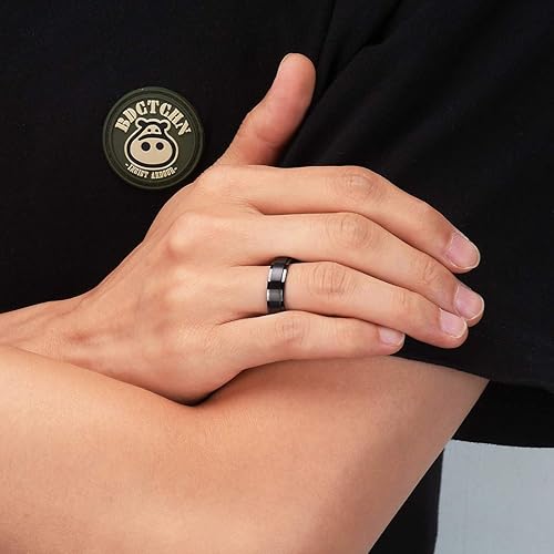 Miniatura 4 de King Will - Anillo de acero inoxidable de , , , , , , pulgadas, acabado mate chapado en plata y borde biselado pulido con grabado láser I love you