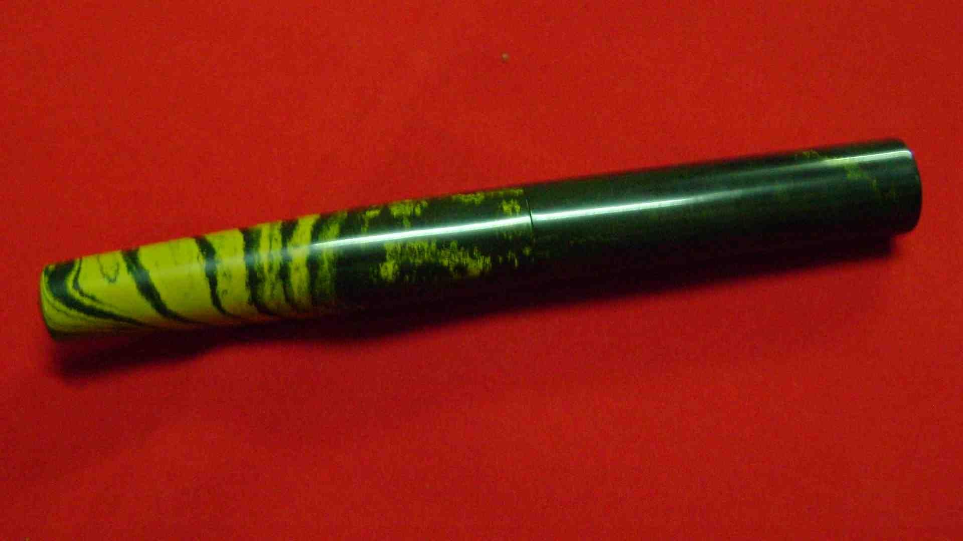 RANGACLASSIC EBONITE ULTRA SIZE ATTRACTIVE PEN -YELLOW/BLACK COLOUR