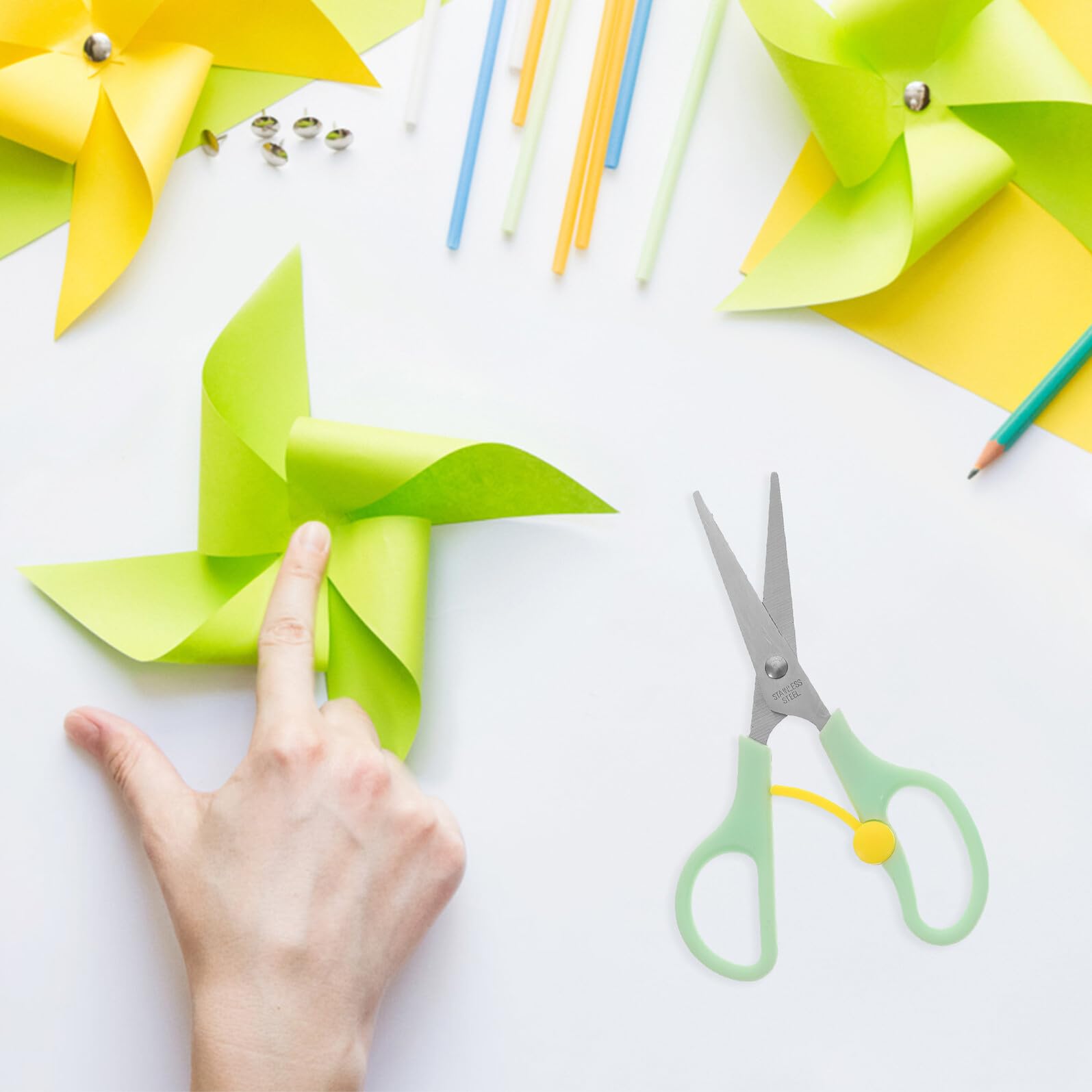 DOITOOL 16 Stck. Teiliges Kindersicherheits Scheren aus mit Ergonomischem Griff Rutschfest und Leicht für Schule Basteln und Zuhause Blau und Grün Praktische Schneidewerkzeuge