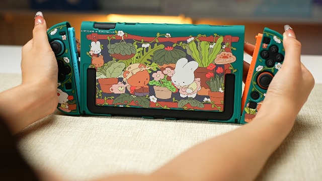 【ちゃっきー】 Nintendo Switch Amazon.com: GeekShare Protective Shell Compatible with