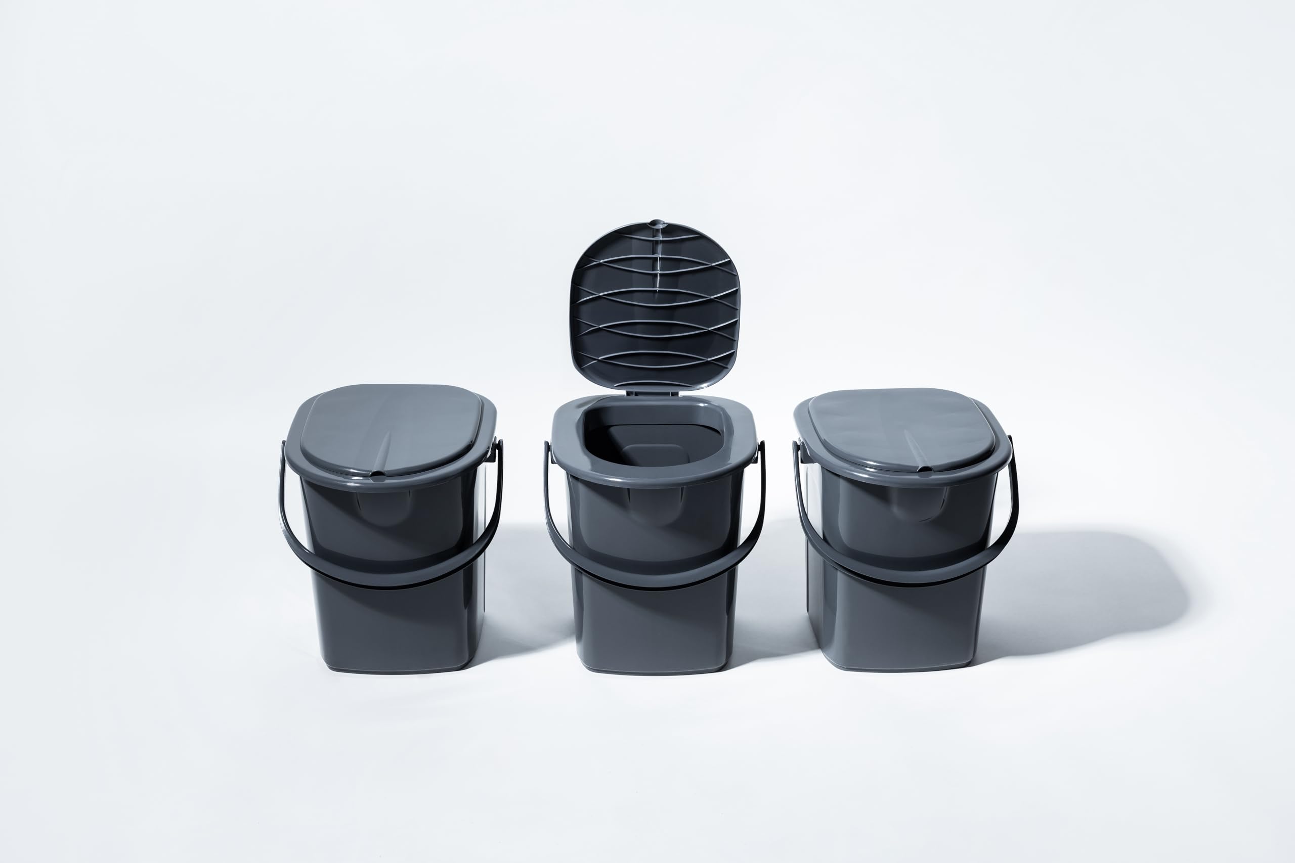 BranQ - Home essential, Wykonana w 100% z materiału pochodzącego z recyklingu, ekologiczna, przenośna toaleta kempingowa 22 l o maks. nośności do 120 kg, ekologiczna, szara