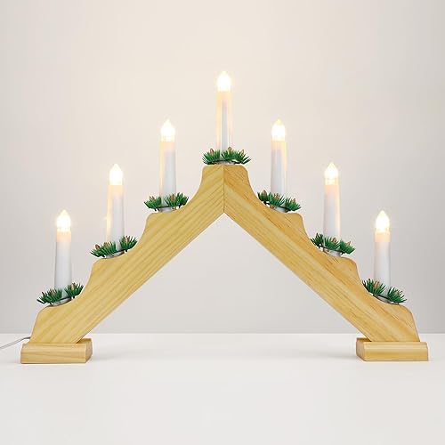 Lewondr Candelabro sueco de Navidad, velas eléctricas con 7 velas cónicas sin llama, luz de puente de vela de madera alimentada por USB con agujas