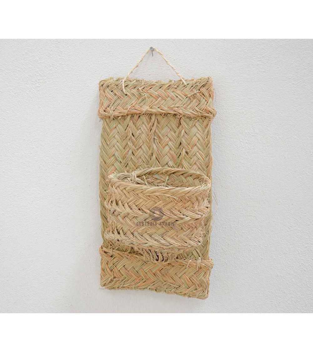 Cestería Aparici - Macetero Colgante de Esparto Natural para Plantas de Interior y Terraza. Cesto Artesanal de Pared para Decoración Rústica y Cocina. (Modelo Matoi, Ref. 4402).