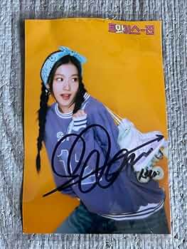 TWICE 直筆サイン入りブックマーク チェヨン Amazon.co.jp: twice チェヨン チェキ ONCEJAPAN チェキ 直筆