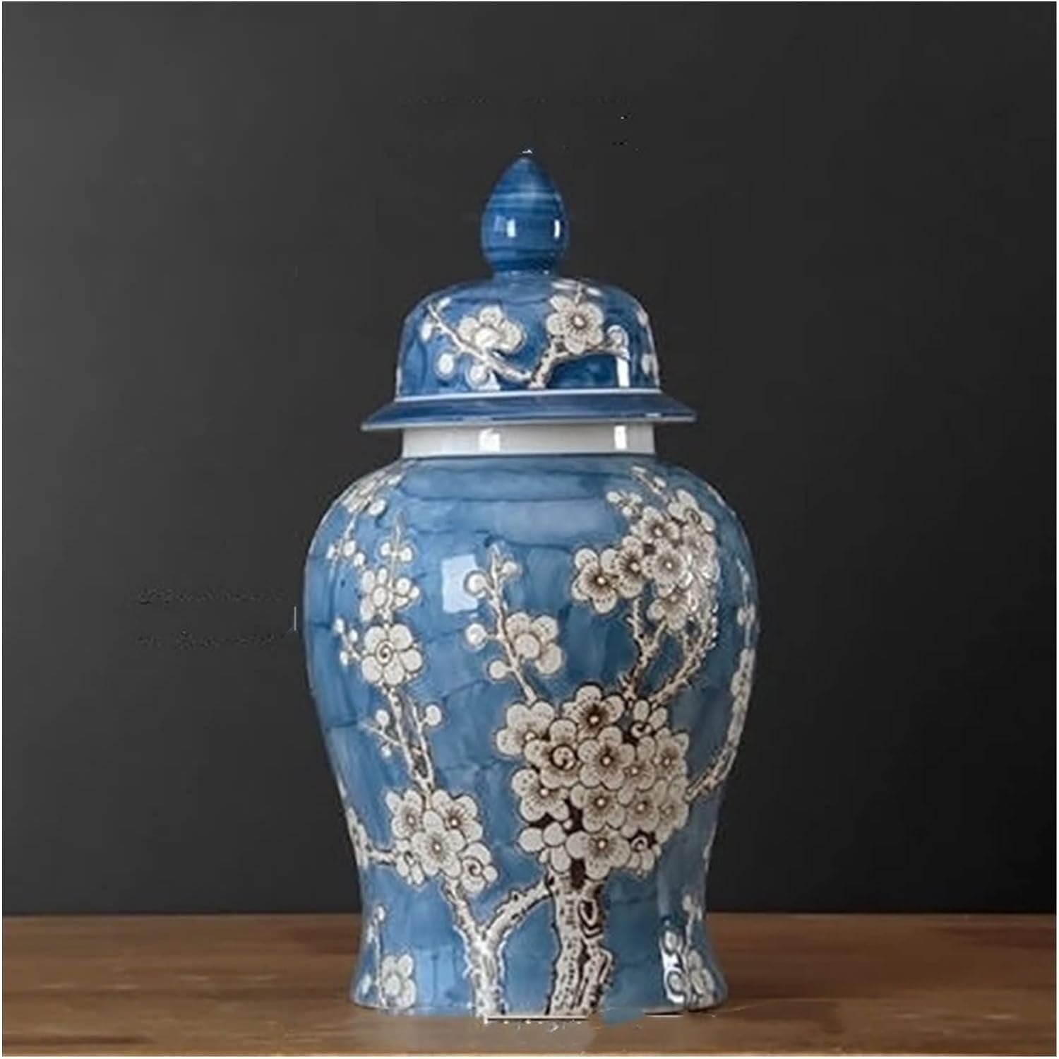 Vase Desktop Painted Tetragonal Ceramic Vase Chinese Blue White Porcelain Plum Blossom Relief Craft Tall Floor Vases for Living Room