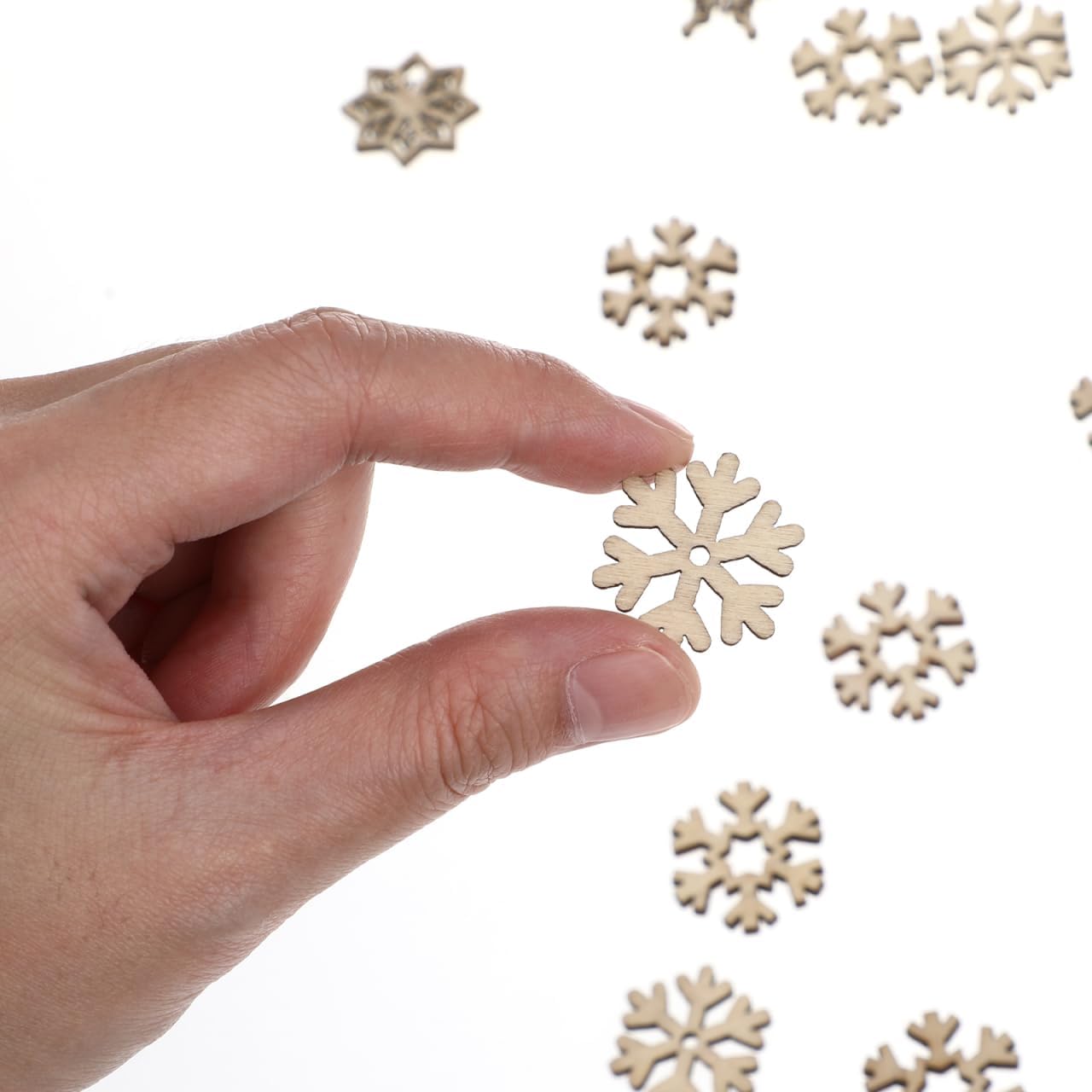 Tofficu 50pcs Assorted Pattern Wooden Pieces: Wood Christmas Ornaments for Crafts, Snowflakes for Crafts, Christmas Snowflake Cutouts Craft, Decorative Accessories Manual Ornament for DIY Art
