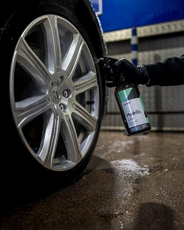 CARPRO HydrO2 Lite Touchless Silica Sealant - Spray-On and Rinse-Off Automotive Paint Sealant - Ready to Use Formula - Liter with Sprayer (34oz) 1 Liter