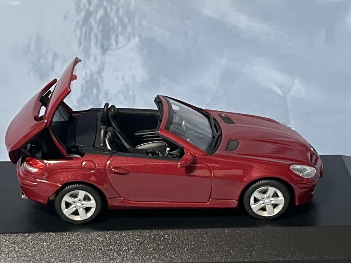 Amazon | ミニチャンプス製メルセデスベンツ SLK 2004年 1/43