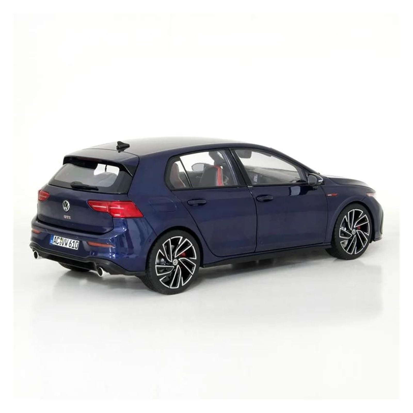 Auto In Miniatura 1 18 Per VW Golf GTI Modello Di Auto In Lega Pressofuso In Metallo Simulazione Ornamenti Classici Visualizzazione Statica