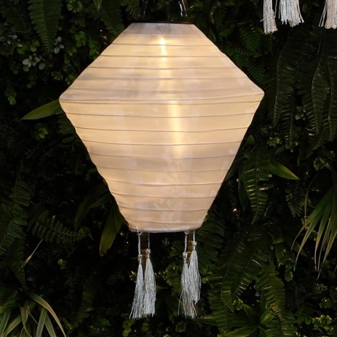 NOMA White Solar Mandarin Lantern, Diamond with Tassels, 28 cm