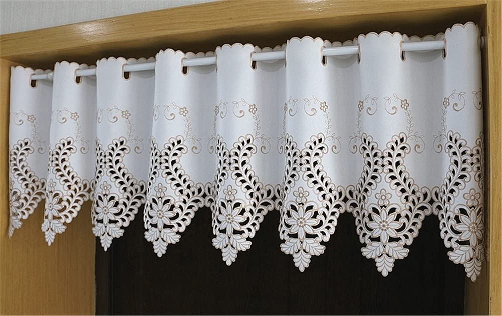 Cuisine cantonnière haut de gamme avec finitions broderie découpe