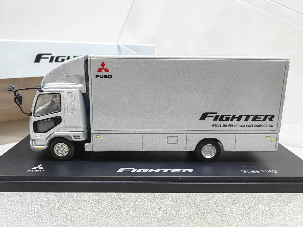 三菱ふそう・FIGHTER   1／43   プラモデル 三菱ふそう・FIGHTER 1／43 プラモデル - メルカリ