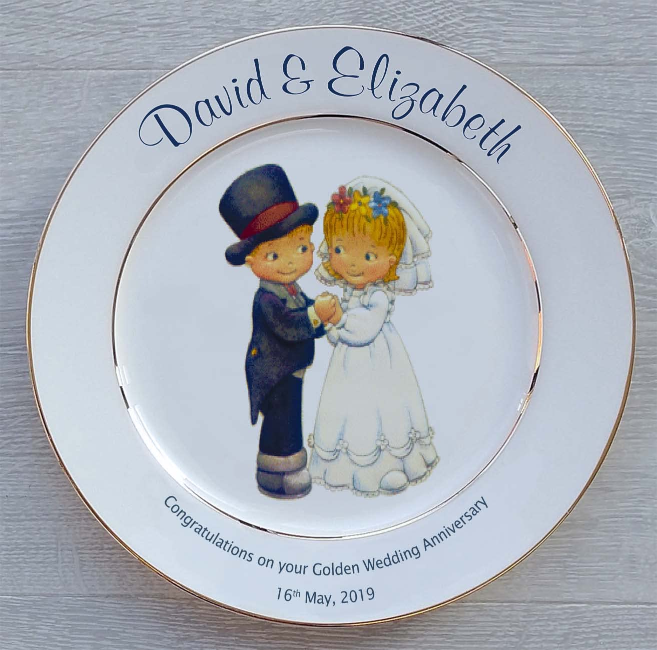 All About Names Personalised Golden (50th) Wedding Anniversary Plate With Cute Couple Design - Rim With Gold Bands