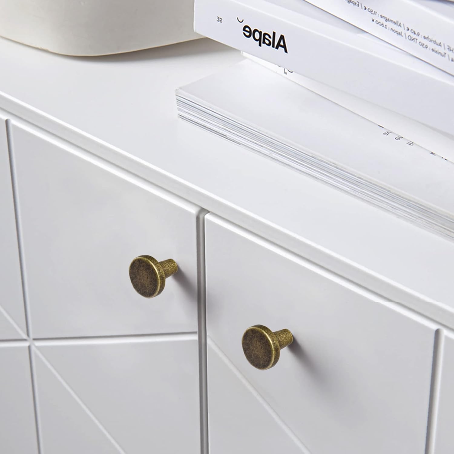 Satanga Cabinet Knobs Kitchen Retro Brass 4 Pack Modern Drawer Handles Single Hole Decorative Hardware Rustic Dresser Pulls for Antique Cupboard Door Farmhouse Furniture Bathroom Pulls Cabinets Knob