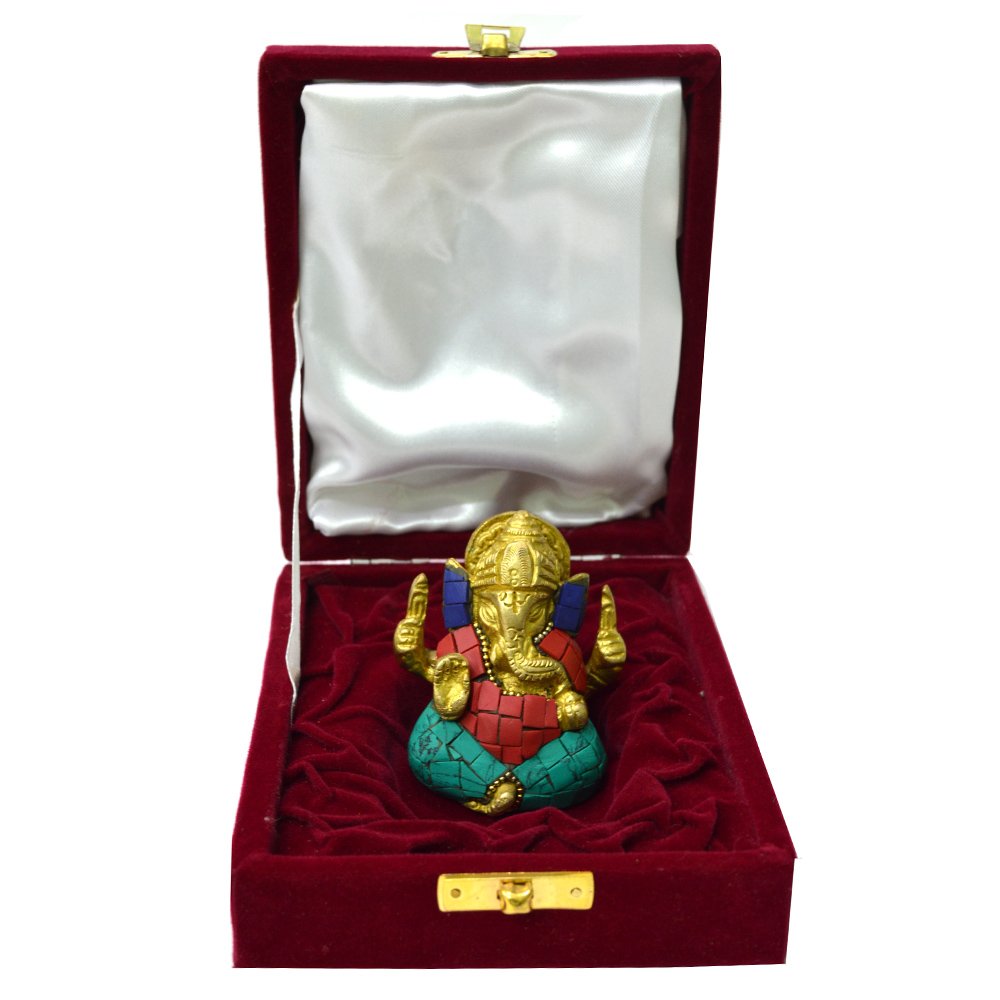 Statue de Ganesha en laiton avec pierres pour embellir votre coin de méditation salon