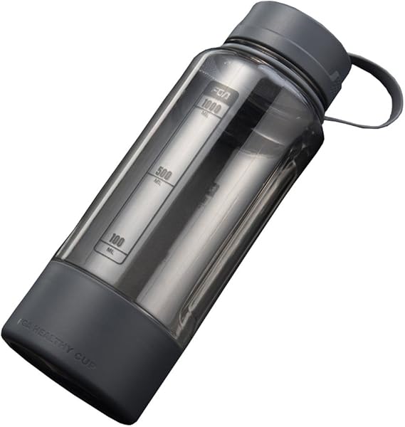 Amazon Co Jp ユリカー ウォーターボトル 1000ml 1500ml アウトドアボトル スポーツボトル 超軽量 水筒 直飲み 携帯用 スポーツ アウトドア プラスチック 目盛り 漏れ防止 男女兼用 大容量 おしゃれ シンプル ホーム キッチン