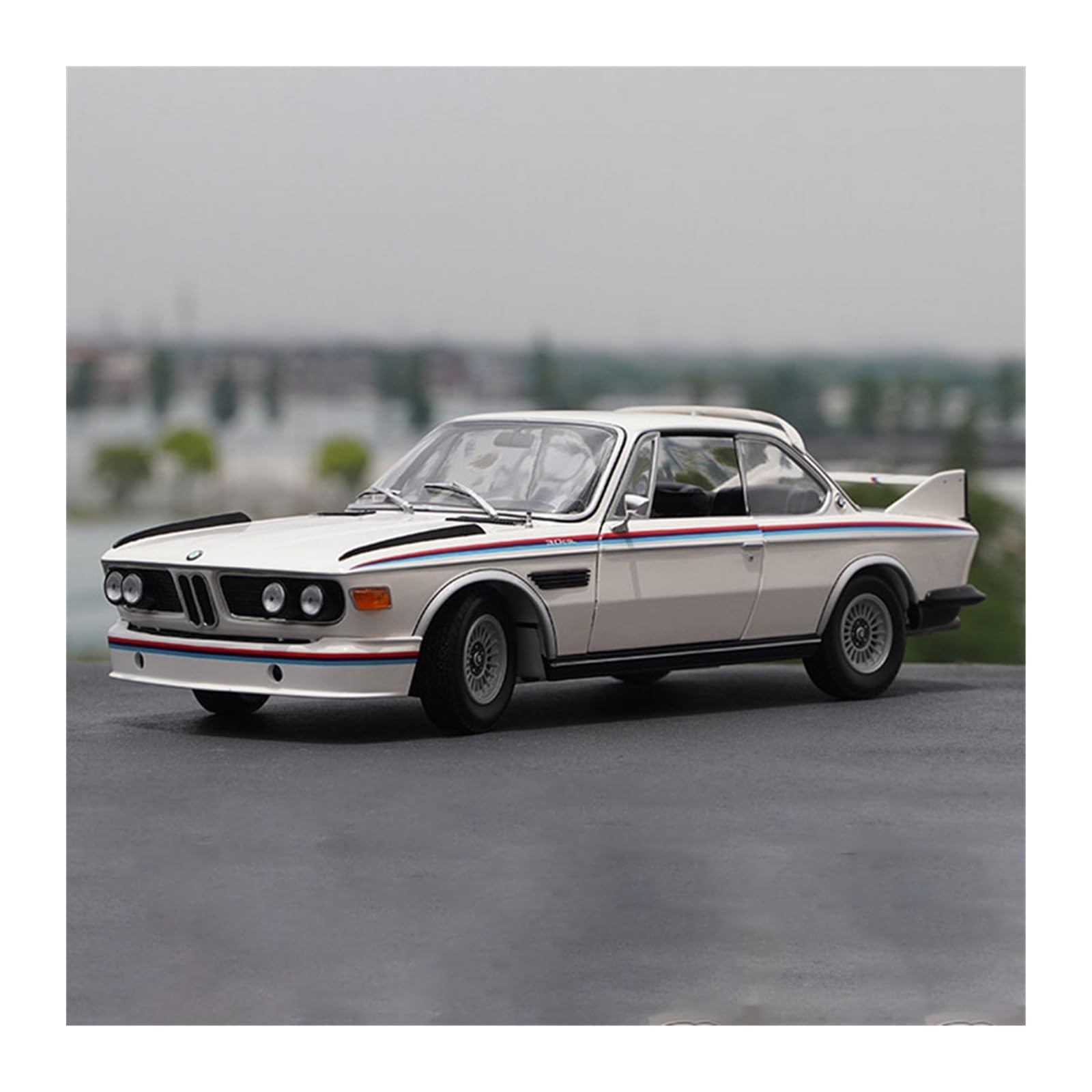 Amazon | BMW 3.0 CSL E9 1973-75 スポーツカー 車種: ダイキャスト 1