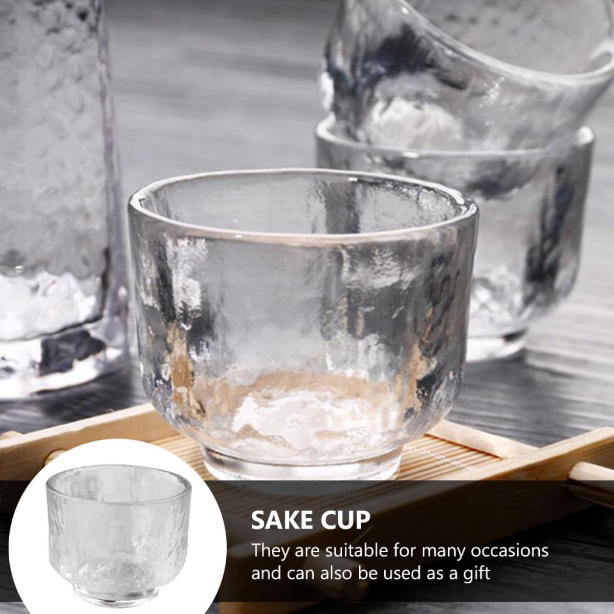 SHINEOFI Set da 4 Pezzi Bicchieri e Brocca per Sake Giapponese in Vetro, Multifunzionale ed Ecologico, Stile Giapponese, per Ristorante e Occasioni Speciali