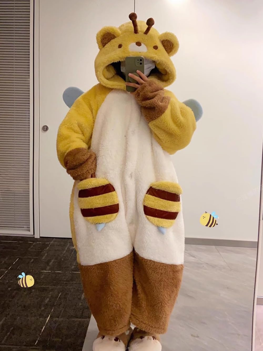 ZITEZHGO Cute Wearable Blanket Hoodie for Adult Women Men,Cute Animal Bee Blanket Carpet,Warm Cozy Hoodie Blanket (Yellow,XL)