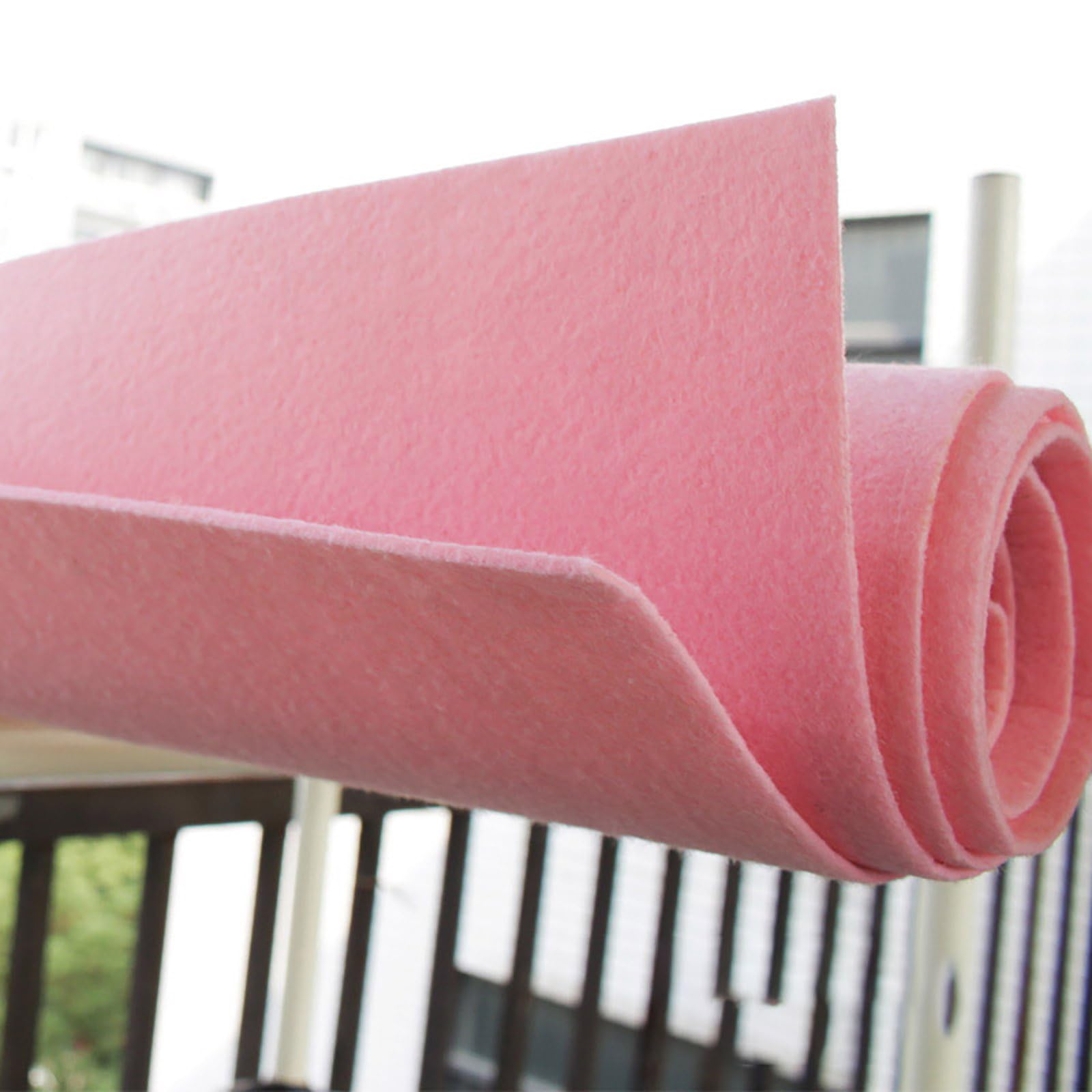 JINDAOSH 100x100cm 3mm Thick Non woven felt fabric Sheets Kindergarten DIY craft felt sheet Material for Sewing Cushion Padding Embroidery Decorations(Color:light pink)