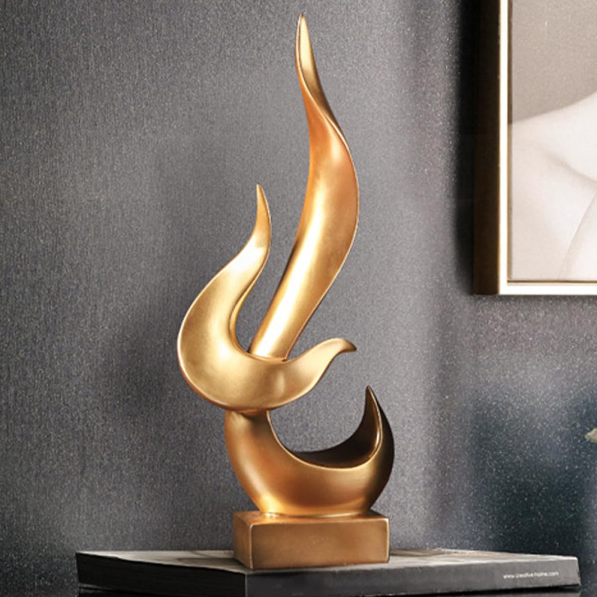 Gadpiparty Sculpture Abstraite de Flamme en Résine Or, Décoration Moderne et Créative pour Bureau et Entrée, Détails Vivants et Matériau Résistant
