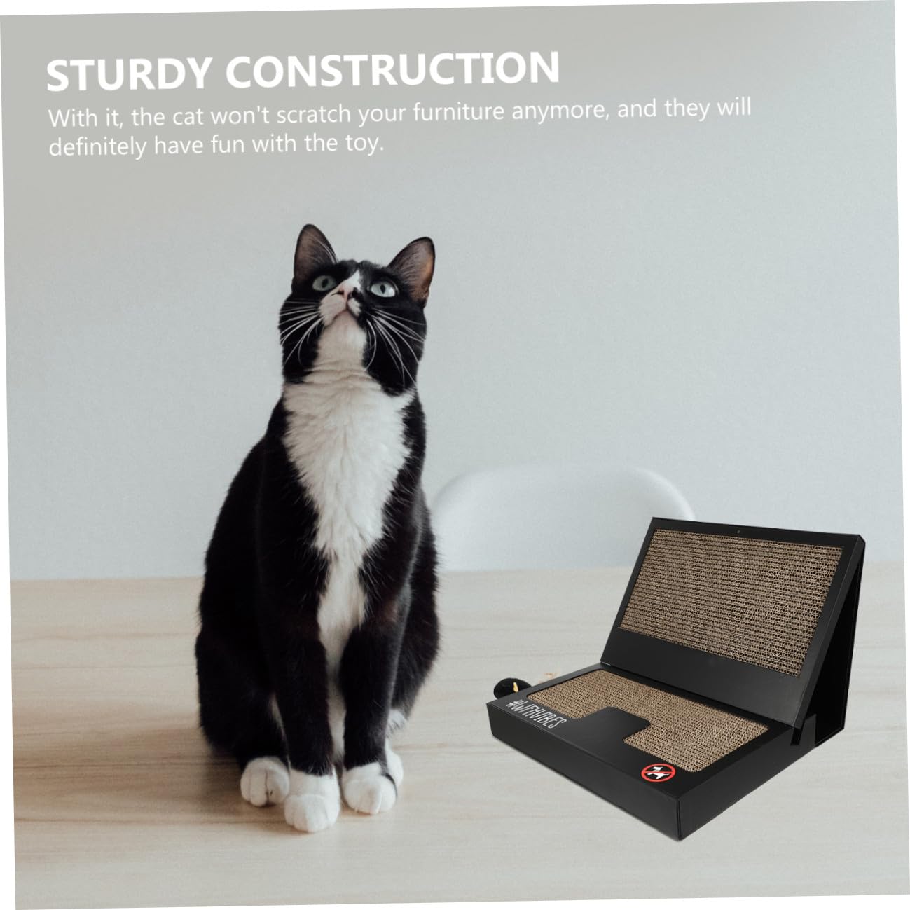Katzenkratzbrett in Laptopform, 1 Satz, aus Wellpappe, Schwarz | Teaser Stab Inklusive, Beißring Dabei, Leicht Mitnehmbar, Abriebfest und Ausgewogen, Kompakt für Zuhause