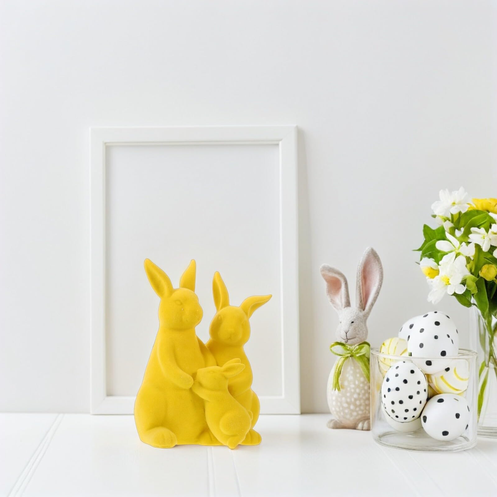 Decorazioni Pasquali a Forma di Coniglietto in Resina Floccata Gialla, Centrotavola Primaverile e Ornamento da Tavolo per Casa, Giardino e Ufficio, Statuine Famiglia di