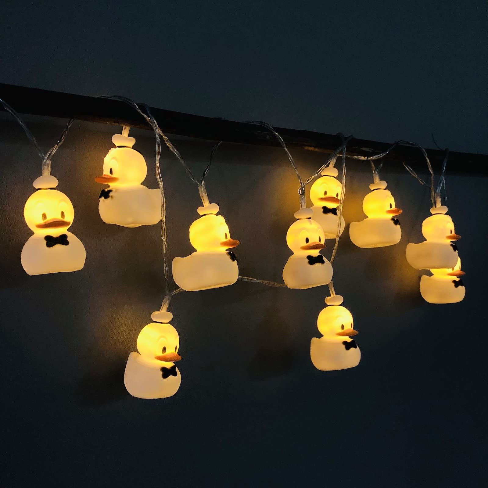 Riaxuebiy Cute Duck String Lights Duck Shape Light Hanging Duck Lanterns Fairy Light 9.8FT 20LED Battery Operated for Party Holiday Christmas Decorative (20LED, Tie Duck) — image 1