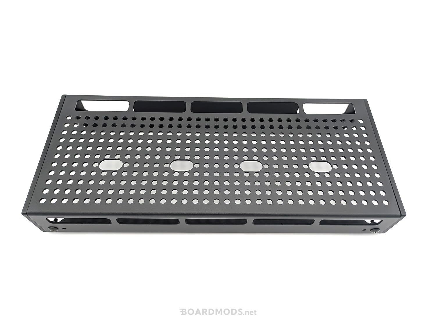 Modular Guitar Pedalboard B2 – Customizable Aluminum Design with Adhesive-Free Mounting System by BoardMods