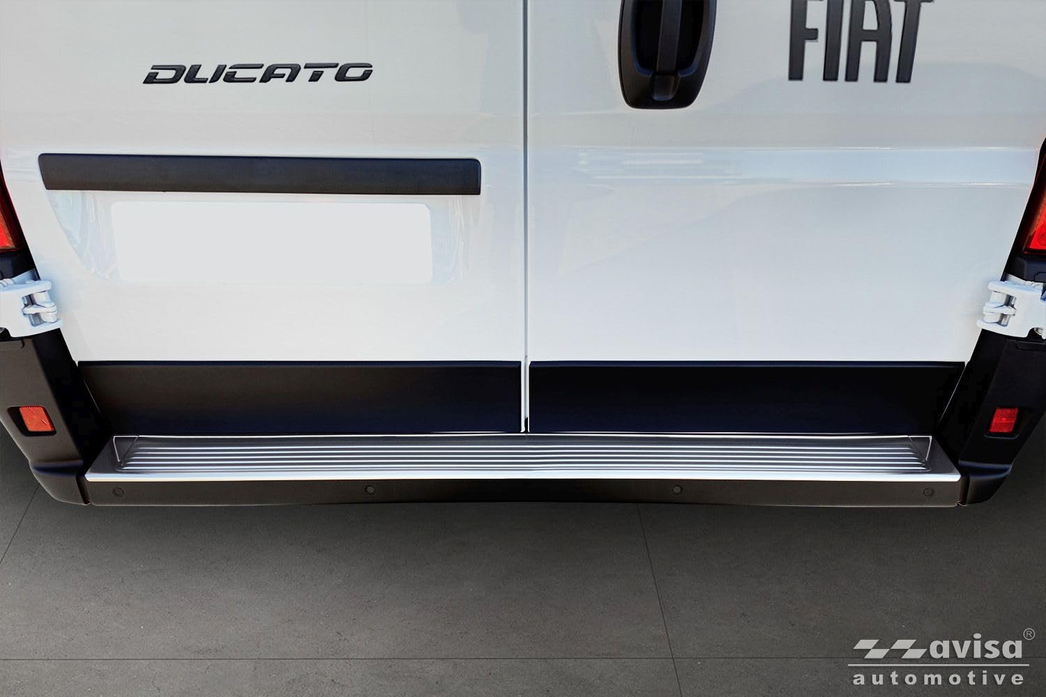Avisa Protector de Parachoques Trasero de Acero Inoxidable Compatible con Fiat Ducato III Facelift 2023- / Opel Movano III Facelift 2023- / Toyota Proace MAX 2024- 'Ribs' (2 Partes)