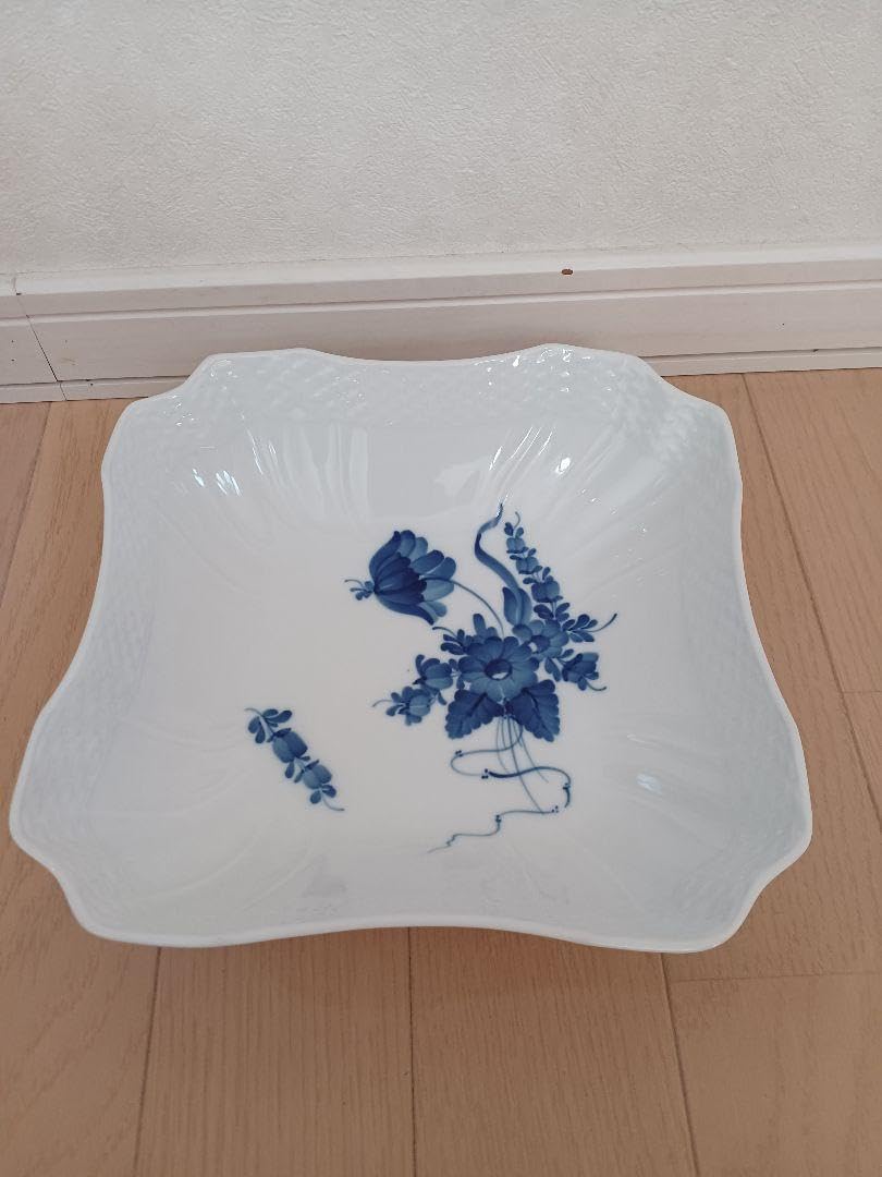 ヴィンテージ ロイヤルコペンハーゲン ブルーフラワー　小皿3枚。長期保存、 ヴィンテージ ロイヤルコペンハーゲン ブルーフラワー 小皿3枚。長期