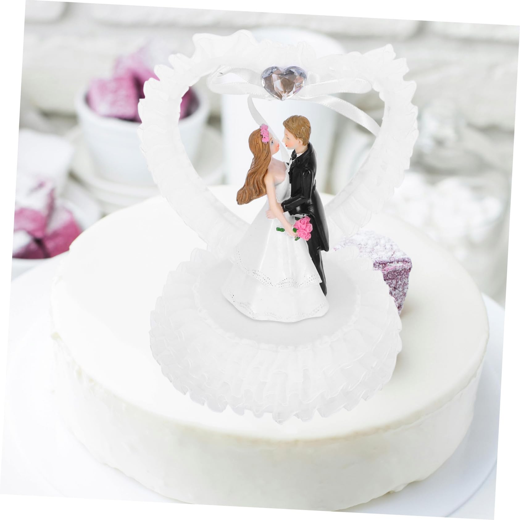 Alipis Romantische Resin Brautpaar Figur Hochzeitstorten Dekoration Braut Bräutigam Skulptur Tischdeko zur Hochzeit Valentinstag