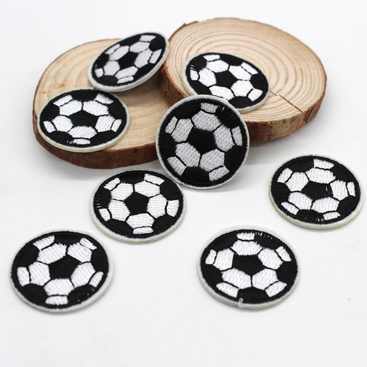 10 Parches Bordados de Fútbol para Coser y Planchar en Ropa, Zapatos y Sombreros, Tejido Resistente para Proyectos DIY y Manualidades Creativas