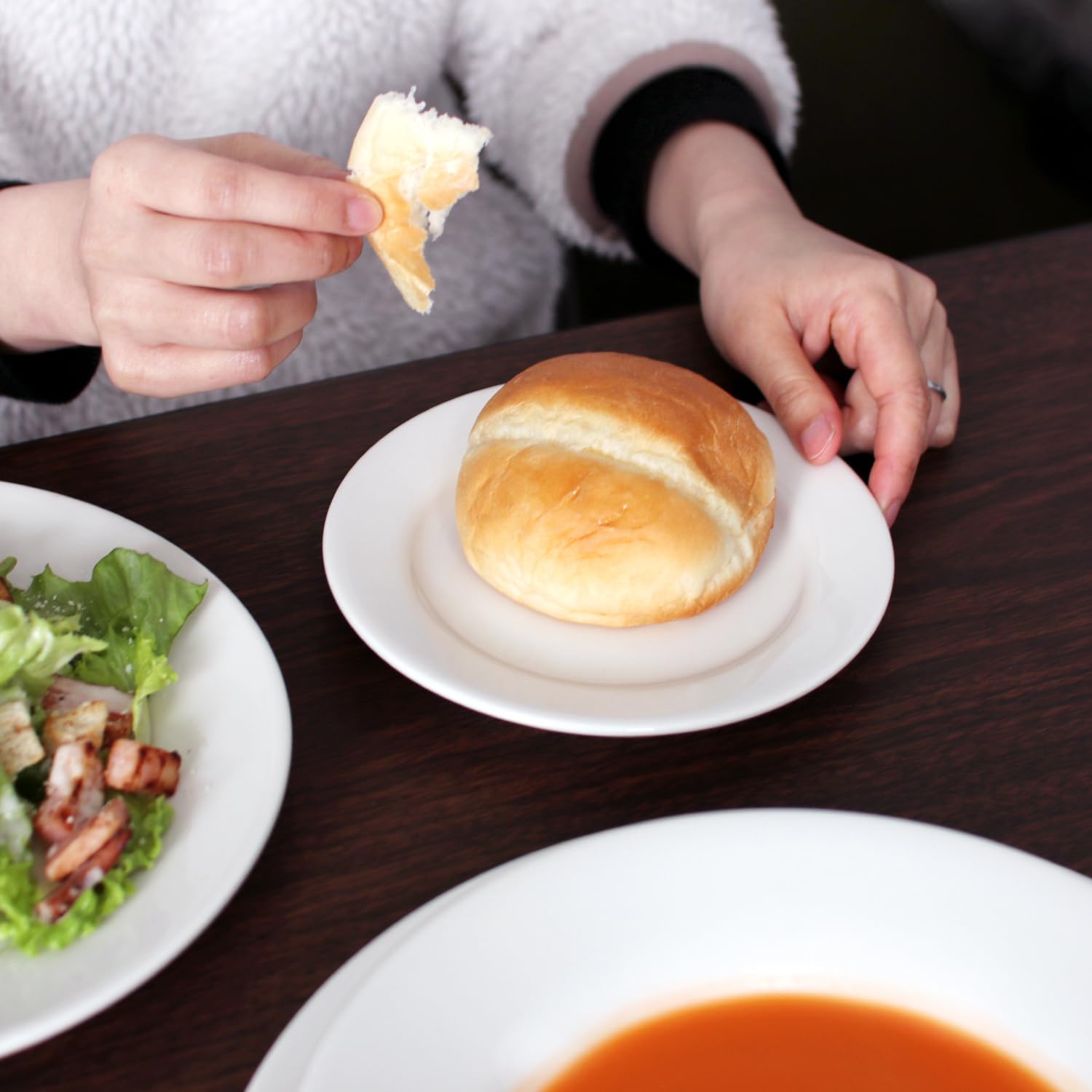 Amazon.co.jp: Tuxton タクストン Eggshell Bread Plate 16cm ブレッド
