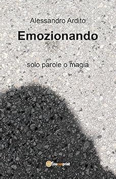 Paperback Emozionando [Italian] Book
