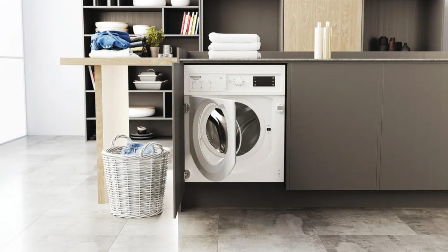 Hotpoint - BIWMHG8146EU Lavatrice Hublot da incasso - Capacità 8 kg - Carico anteriore, 1400 rpm - Motore a induzione, antimacchia - Partenza ritardata - Classe energetica A - Bianco