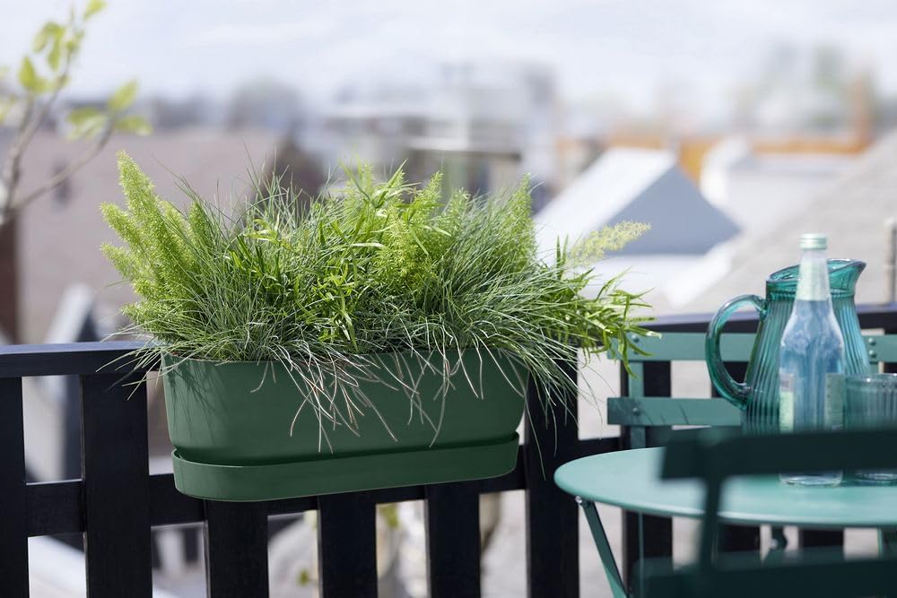 Elho Greenville Easy Balcony 52 Balcony Planter - 100% Recycled Plastic - Diameter 52.0 x H 19.3 cm - Green/Leaf Green