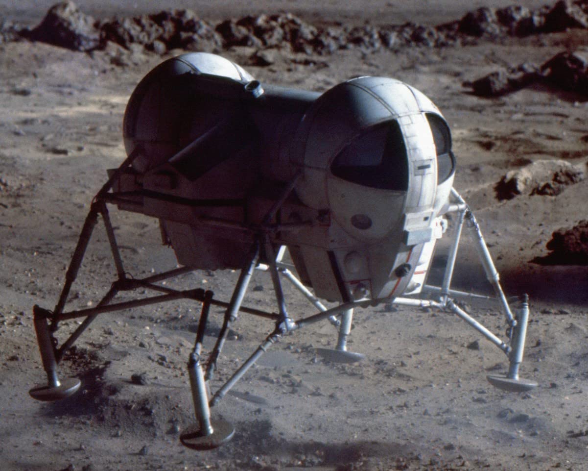 UFO (TV) Scene 10x8 Photo