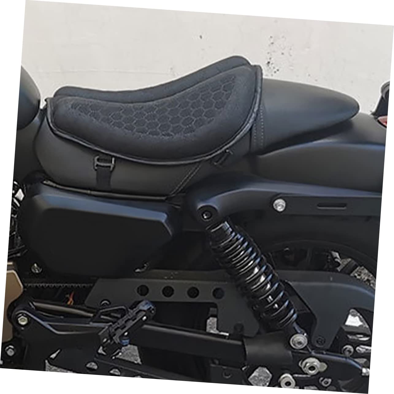 Ciieeo Motorradsitzkissen Waben 3D Atmungsaktiv Stoßfest Passend für Sommer und Winter Motorradzubehör