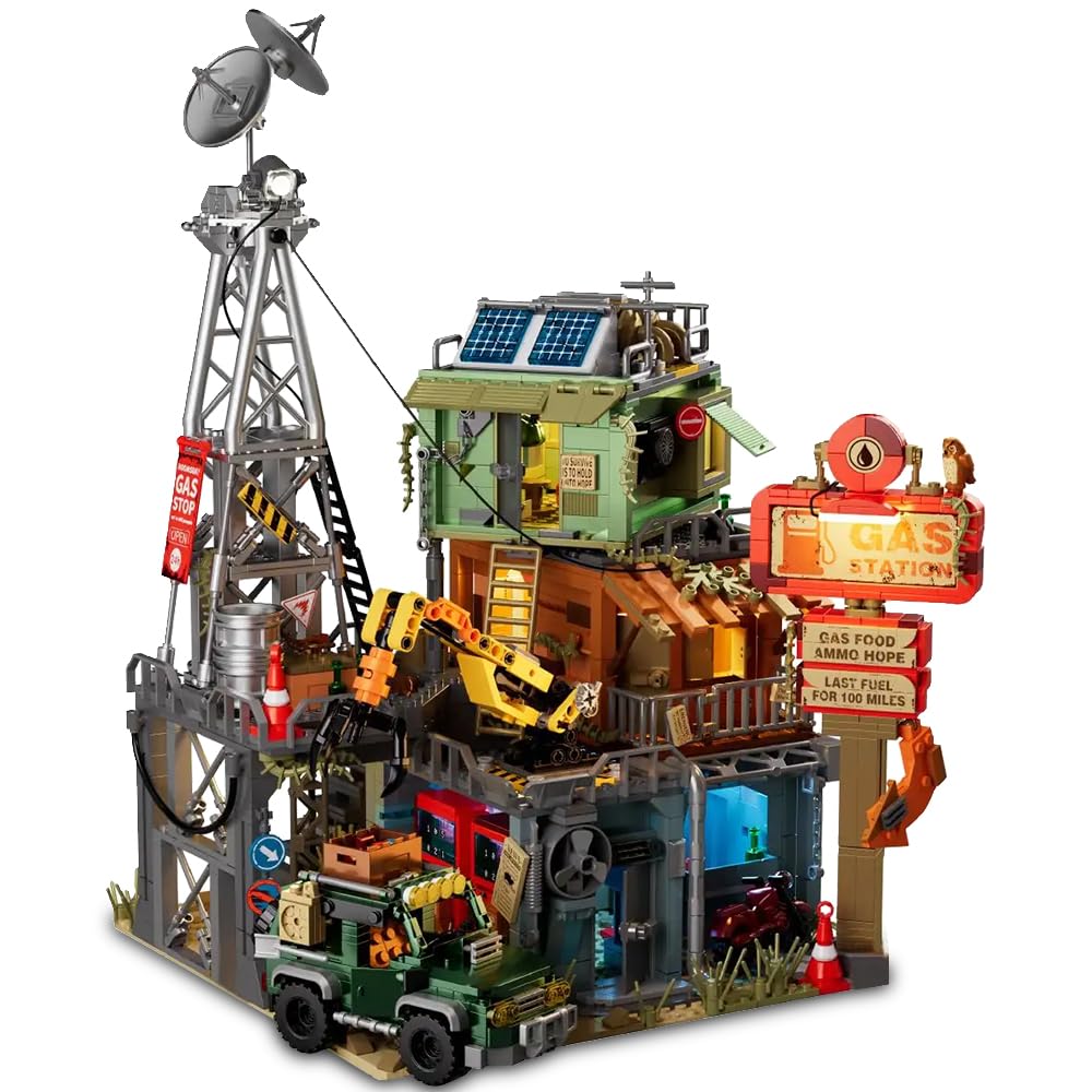 Doomsday Tankstellen-Baustein-Bauspielzeug, Straßenszenen-Serie Kreatives Haus, Dreistöckiges Gebäude mit Elementen wie weggeworfenen Containern und Alten mechanischen Armen.