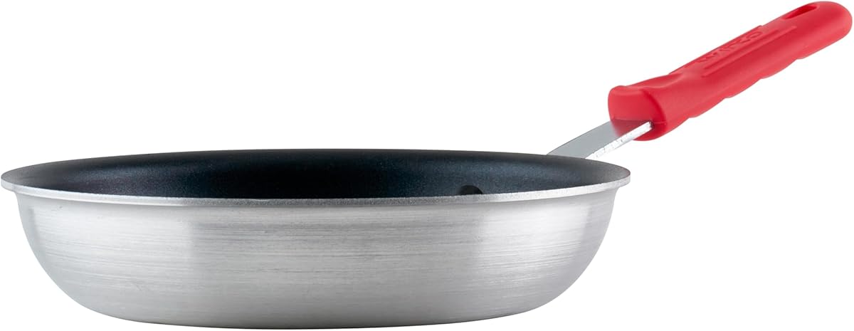 Winco Commercial-Grade Aluminium Fry Pan/Skillet, Non-Stick Finish with Cool Touch Handle, 8"
