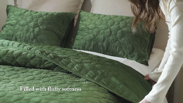 Amazon.com: Madison Park Harper Quilt Set Velvet Casual Geometric