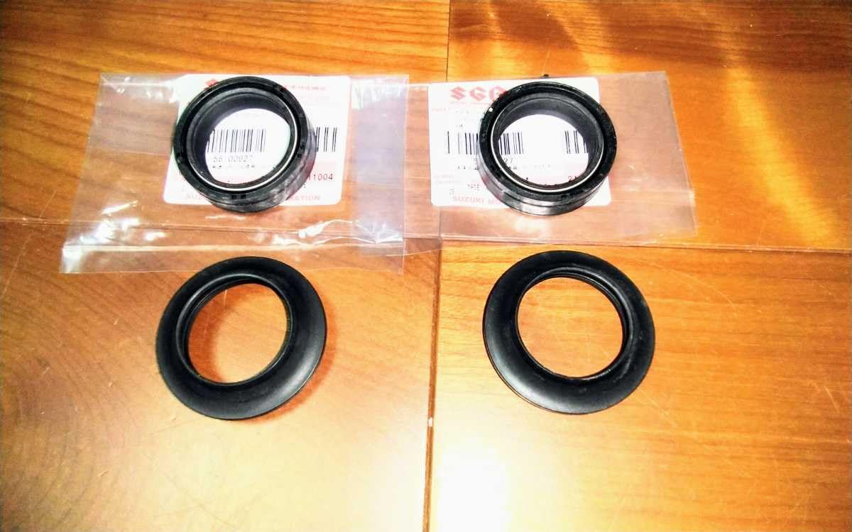 Amazon.co.jp: アドレス V125 純正 フロント フォーク シール セット 