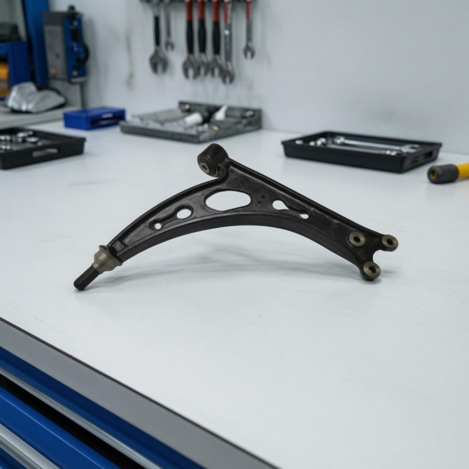 o Oscillante Sospensione Inferiore Stabile o di Sospensione con Snodo Sferico Facile da Installare Ricambio per Meccanici, Officina