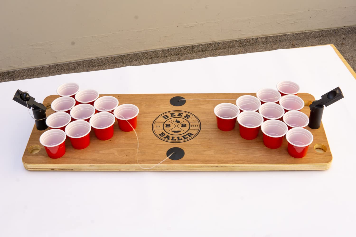 BeerBaller® Shot Pong - Bierpong als Shot Version | TRINKSPIEL NEUHEIT 2022 | Inkl Ersatzteile | 24 Shot Beer Pong Becher | Party Gadgets | Trinkspiele für Erwachsene | Saufspiele Partyspiele ab 18