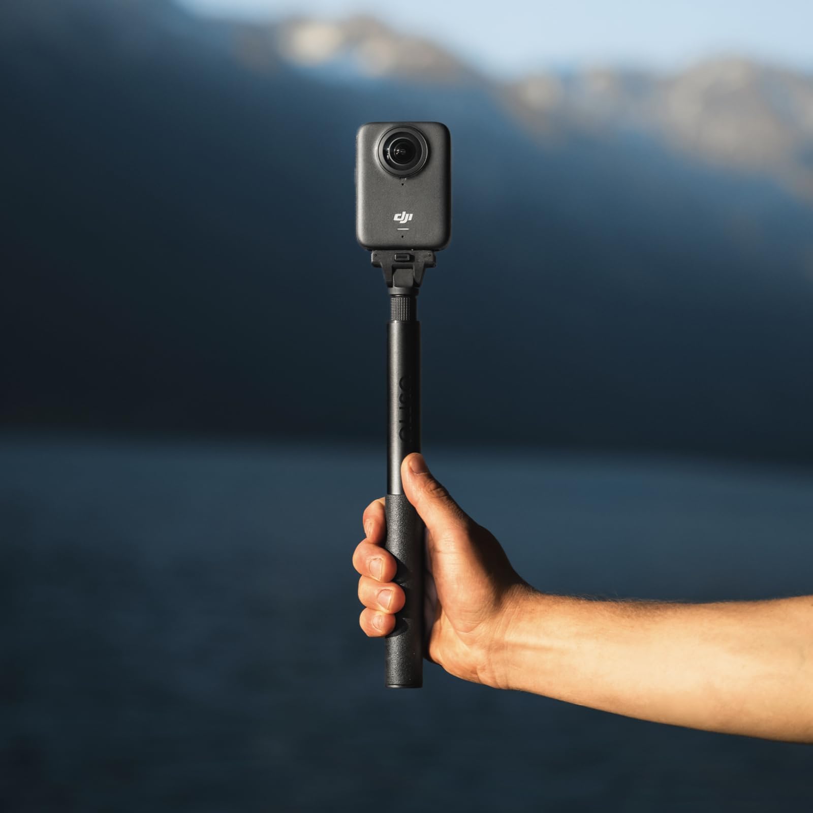 DJI Osmo 360 Adventure Combo 360 Kamera 1-Zoll Sensor 8K 360° Video 4K 120fps 170° Sichtfeld 120MP Fotos Action Cam Vlog Kamera Magnetischer Schnellwechsel 3 Akkus Ladeetui