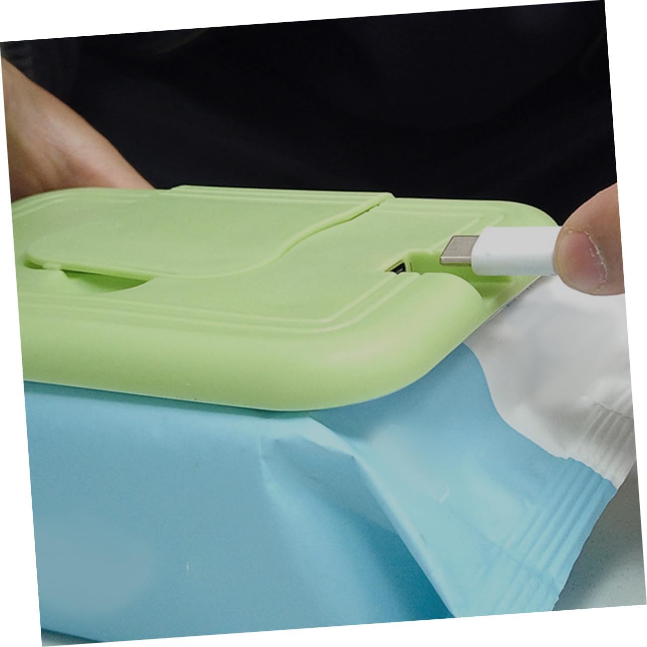 Wipes Holder Dispenser Wet Tissue Warmer Tissue Wipe Warmer Energy-Saving