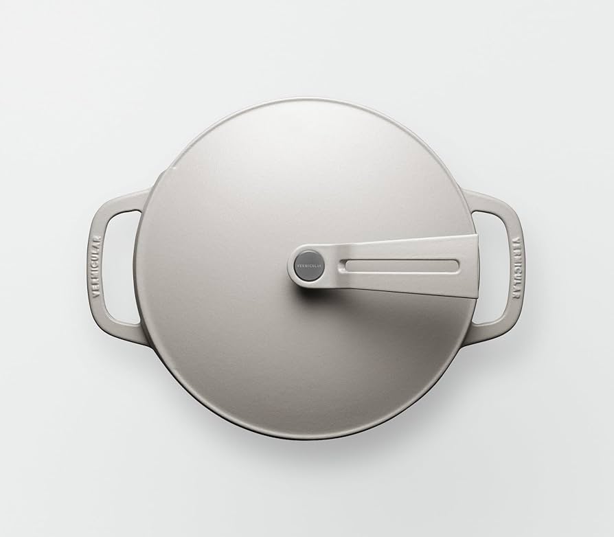 バーミキュラ 鋳物ホーロー鍋 22cm ［浅型］ マットリネンベージュ バーミキュラ 鋳物ホーロー鍋 22cm ［浅型］ マットリネン