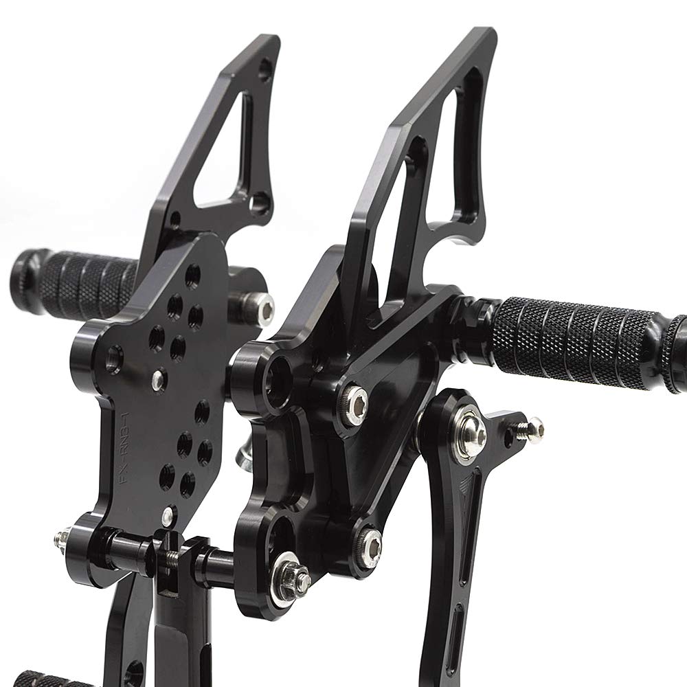 MUE2-MG01-B REPOSE-PIEDS ARRIÈRE GILLES TOOLING EN ALUMINIUM NOIR MOTO GUZZI V100 MANDELLO 2022-2024