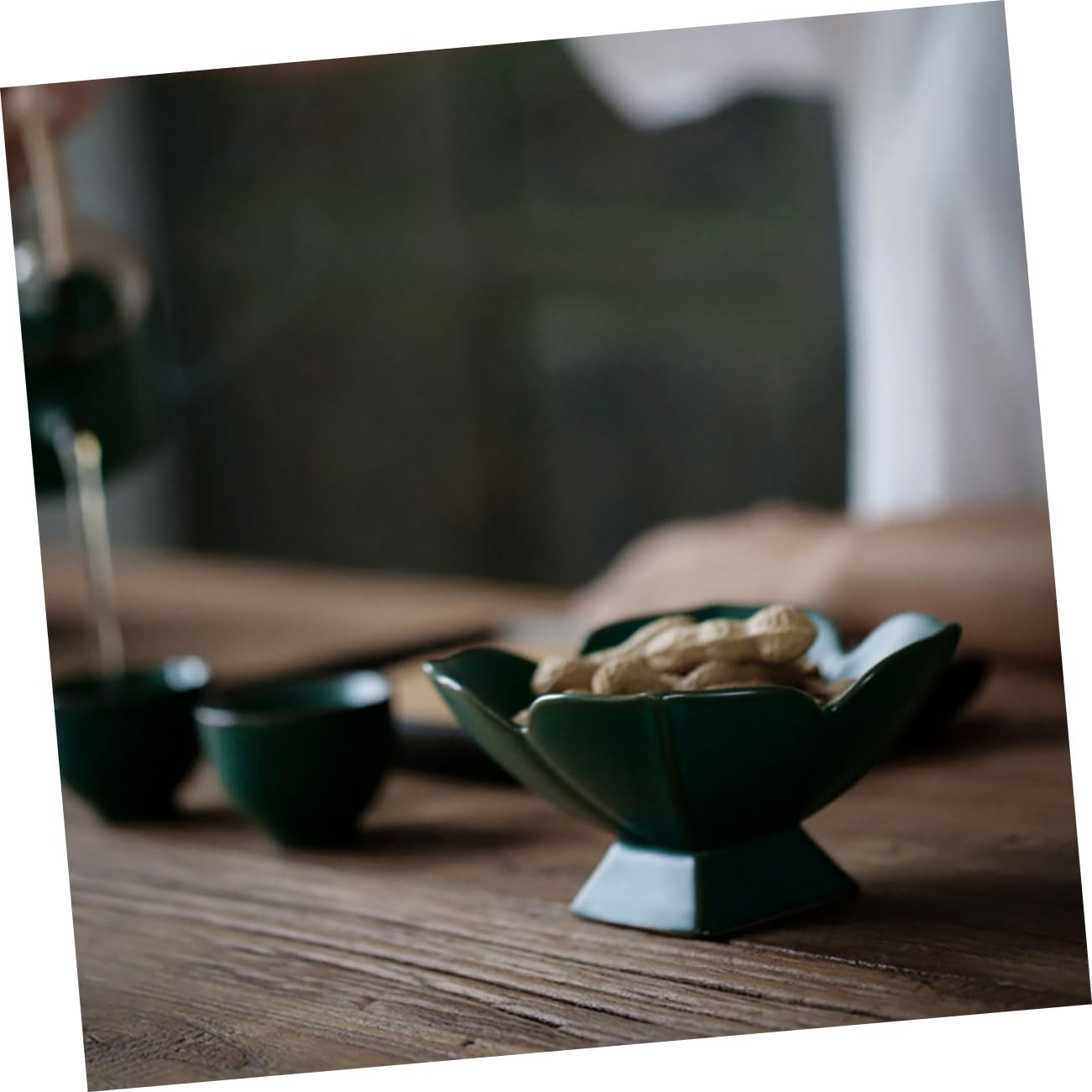 VINTORKY 1Pc Refreshments Plate Vintage Japanese Style Snack Serving Plate for Fruits Dried Fruits and Desserts Creative Design for Home and Restaurant